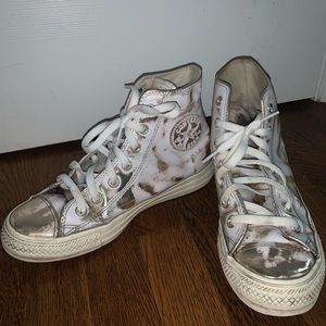 Metallic distressed high top chuck taylors